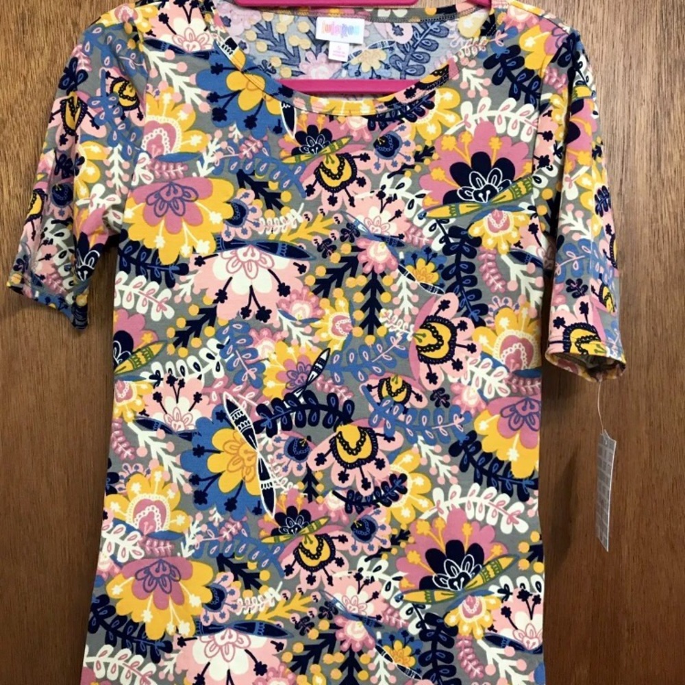 LuLaRoe Gigi NWOT Size Small